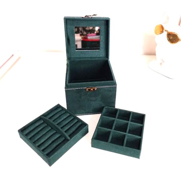 New Jewelry Box Storage Case Organizer in Forrest Green - Picture 1 of 4